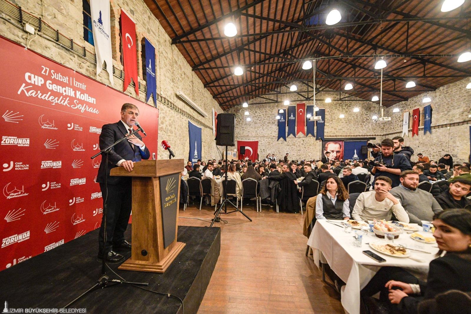 Başkan Tugay'dan 'Kale' çıkışı ve 'İzmir' mesajı: "Burası İzmir; başka yere benzemez" 1 Başkan Tugay'dan 'Kale' çıkışı ve 'İzmir' mesajı: "Burası İzmir; başka yere benzemez"