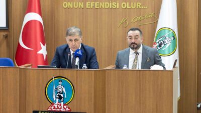 İzmir Büyükşehir Belediye Başkanı Cemil Tugay’ın Ödemiş çıkarması, hem duygusal