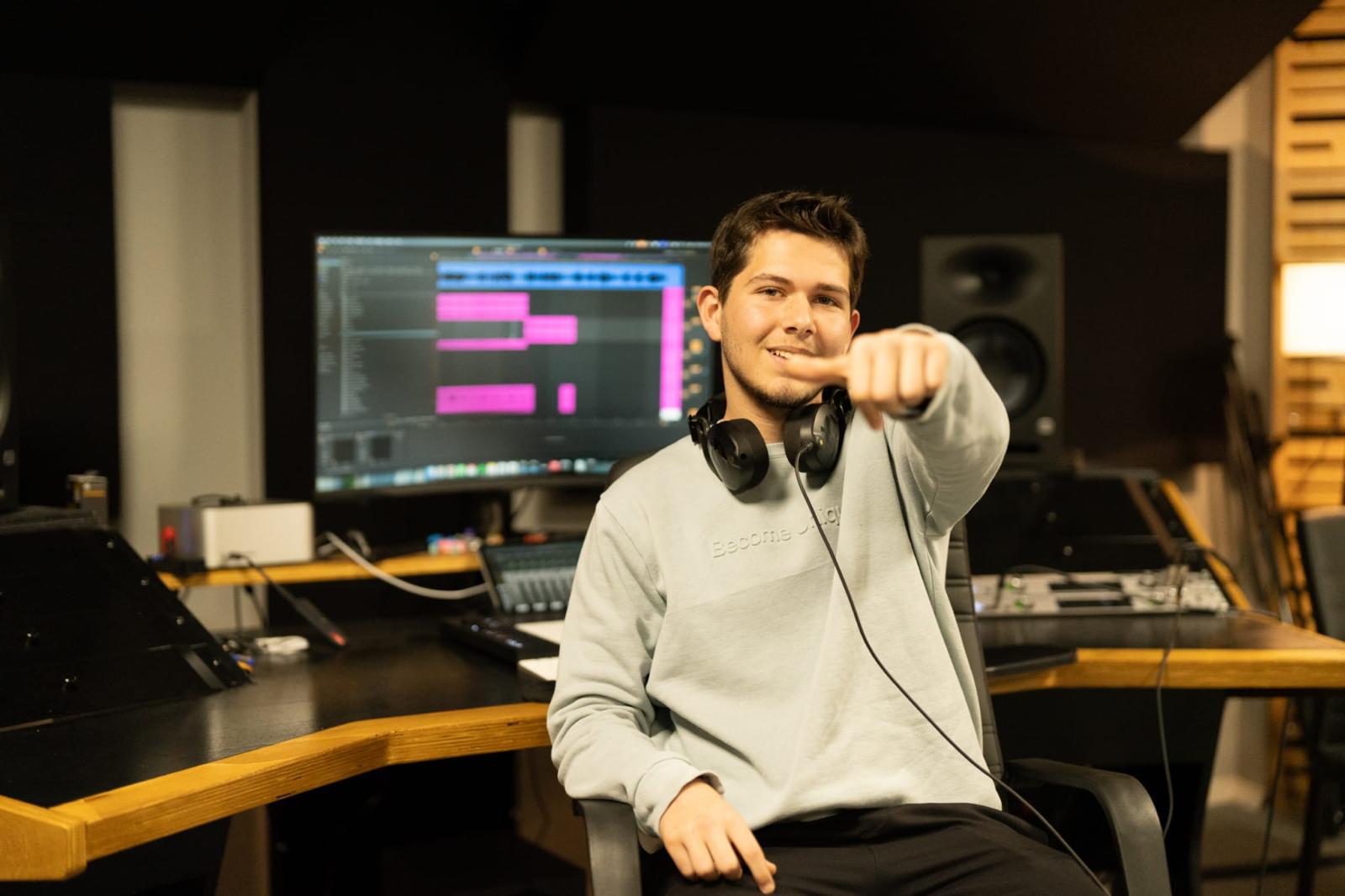 Kültürpark'ta notalar 'ücretsiz' yükseliyor: Saz çalan da geliyor rap yapan da