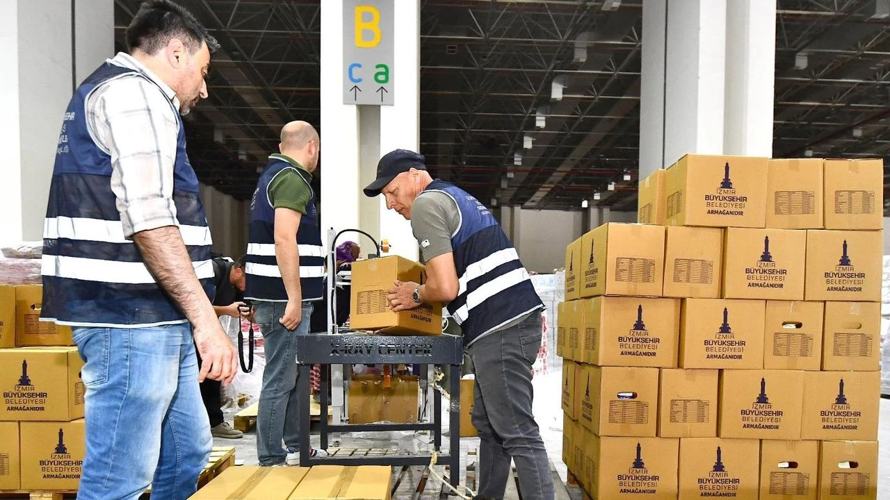 İzmir’de emeklilere Ramazan müjdesi: 30 milyon lira hesaplara yattı