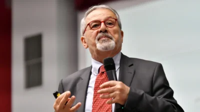 Erzincan Kemah'ta meydana gelen 4,9'luk sarsıntı sonrası Prof. Dr. Naci