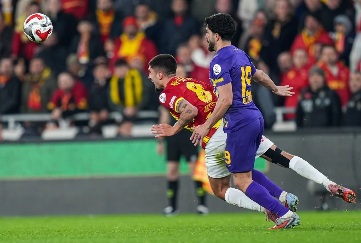 Göztepe'de kan kaybı durmuyor: Gürsel Aksel'de golsüz sessizlik 2 Göztepe'de kan kaybı durmuyor: Gürsel Aksel'de golsüz sessizlik