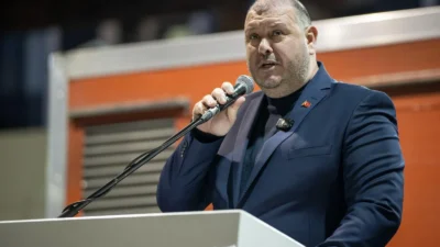 Gözaltında bulunan Menderes Belediye Başkanı İlkay Çiçek, sahte yazışmalar ve