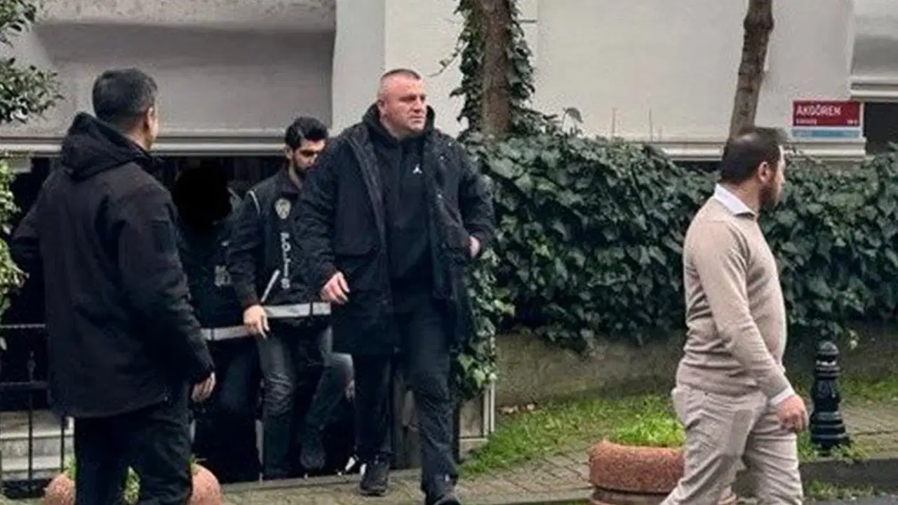 Ekrem İmamoğlu'nun koruması Bektaş Kamburoğlu’nun evine giden Mali Suçlarla Mücadele