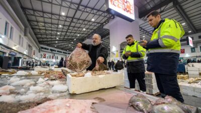 Türkiye'nin gıda kalbi İzmir'de atıyor! 51 bin ton balık, yarım