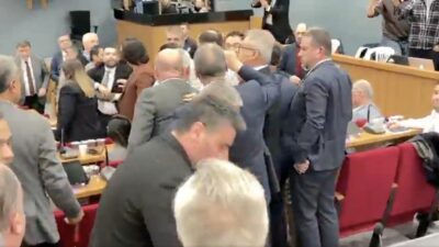 AK Partili üyenin yeni Adalet Bakanı hakkındaki "yolsuzlukla mücadele etti"