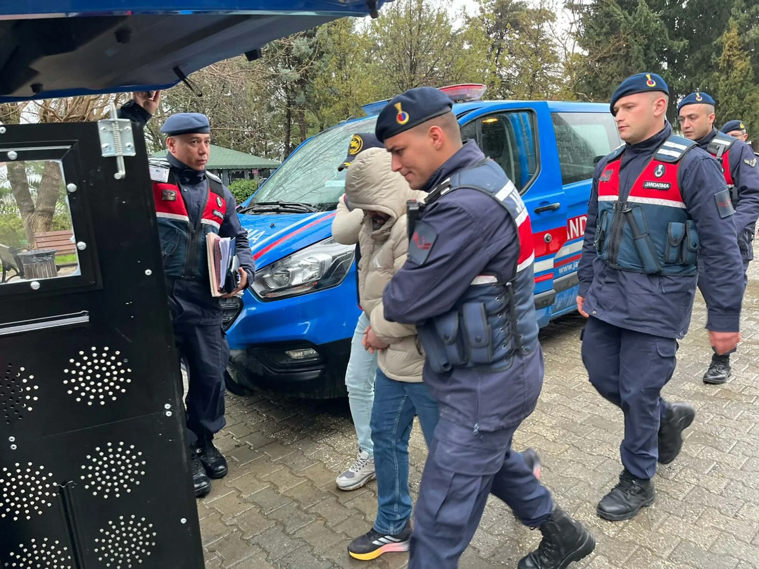 Sel sularından kaçtı, tarihi operasyona takıldı! İzmir bu firariyi konuşuyor