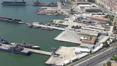 İzmir'deki askeri tersanelerin şehir dışına taşınması tartışmalarına CHP'den flaş 'rant'