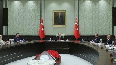 Cumhurbaşkanlığı Kabinesi, yaklaşık üç haftalık bir aranın ardından Beştepe’de kritik