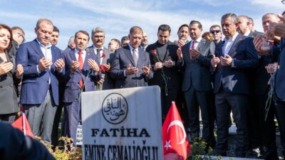 CHP heyeti, Hatay ziyaretinde sadece anma törenlerine katılmakla kalmadı; konteyner