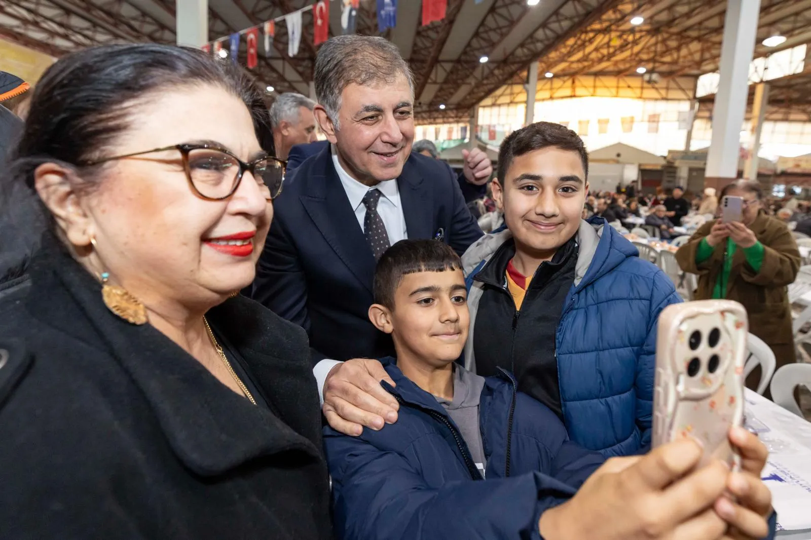 Tugay’dan Mendereslilere gönül dolusu mesaj: "Her zaman iyi ve güzel günlerde görüşelim"