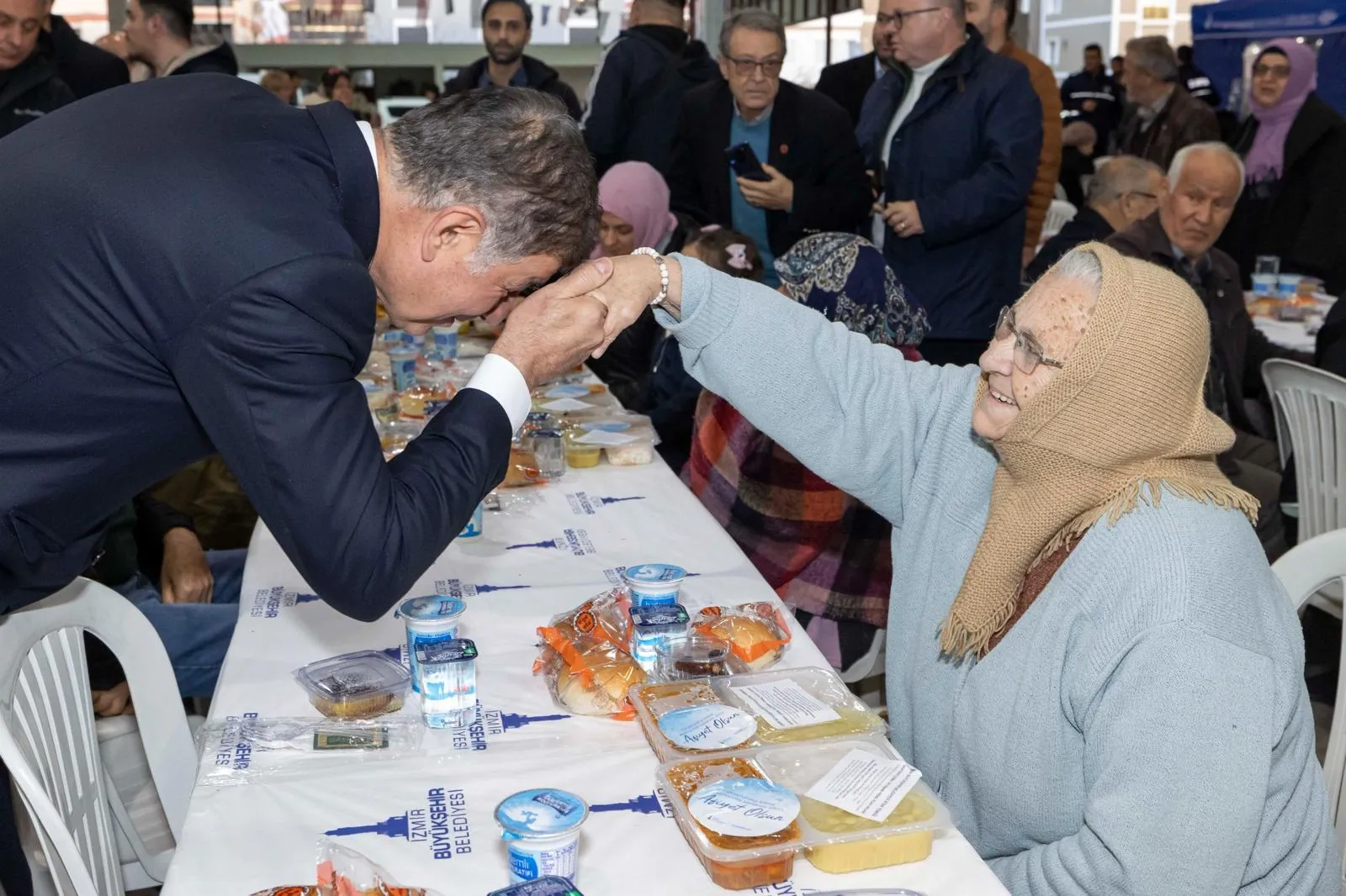 Tugay’dan Mendereslilere gönül dolusu mesaj: "Her zaman iyi ve güzel günlerde görüşelim"