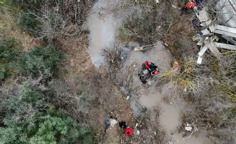 Sadece "gezmeye gitmiştik" dedi ama… Menderes’teki sır firarla büyüyor! 1 Sadece "gezmeye gitmiştik" dedi ama… Menderes’teki sır firarla büyüyor!