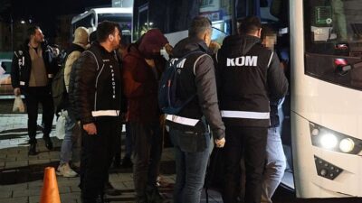 İzmir’de Buca Belediyesi’ne yönelik yürütülen kapsamlı rüşvet ve usulsüzlük soruşturmasında