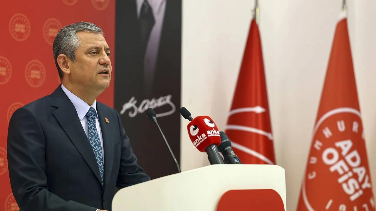 CHP lideri Özgür Özel, yargıya güvenin yüzde 20’lere düştüğünü belirterek