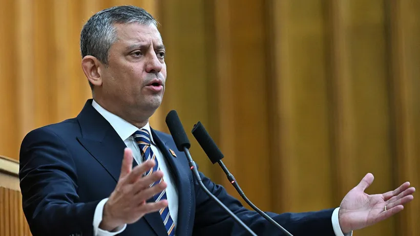 Özgür Özel 'Mesut Özarslan' dosyasını açtı: "Yalvarsan da seni affetmem oğlum!" 1 Özgür Özel 'Mesut Özarslan' dosyasını açtı: "Yalvarsan da seni affetmem oğlum!"