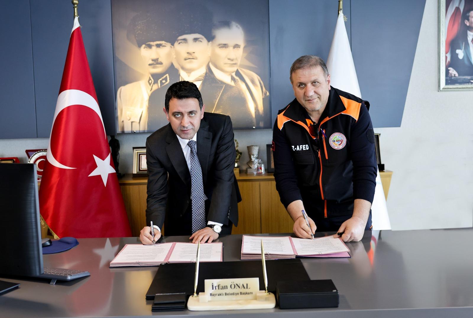 30 Ekim İzmir Depremi'nin Merkez Üssü Bayraklı’da hayat kurtaracak protokol imzalandı