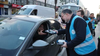 AK Parti İzmir İl Başkanı Bilal Saygılı, Basmane Meydanı’nda düzenlenen