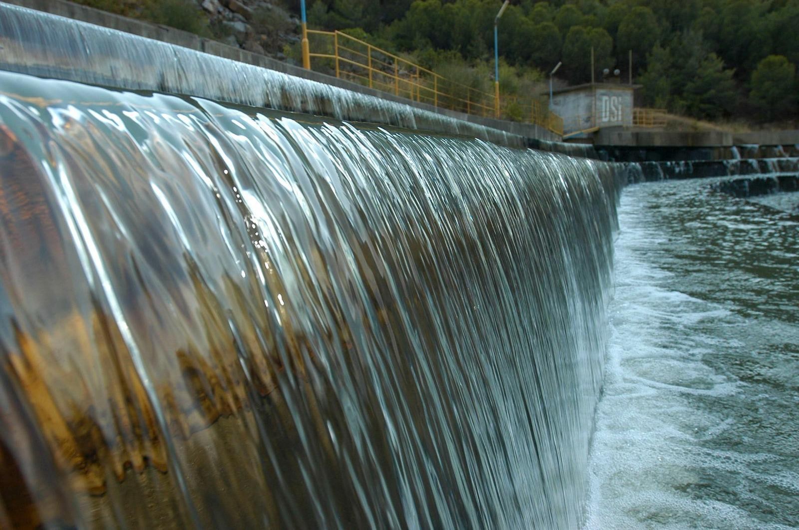 İzmir barajlarında 'yağış' mesaisi: Tahtalı yüzde 24'ü yakaladı 1 İzmir barajlarında 'yağış' mesaisi: Tahtalı yüzde 24'ü yakaladı