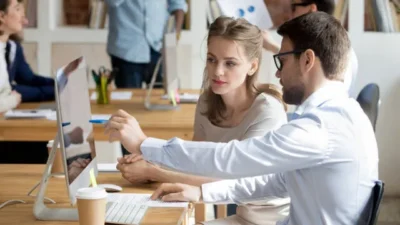 YÖK’ün yeni düzenlemesiyle üniversitelerde staj süreleri uzatılıyor. Ön lisans ve