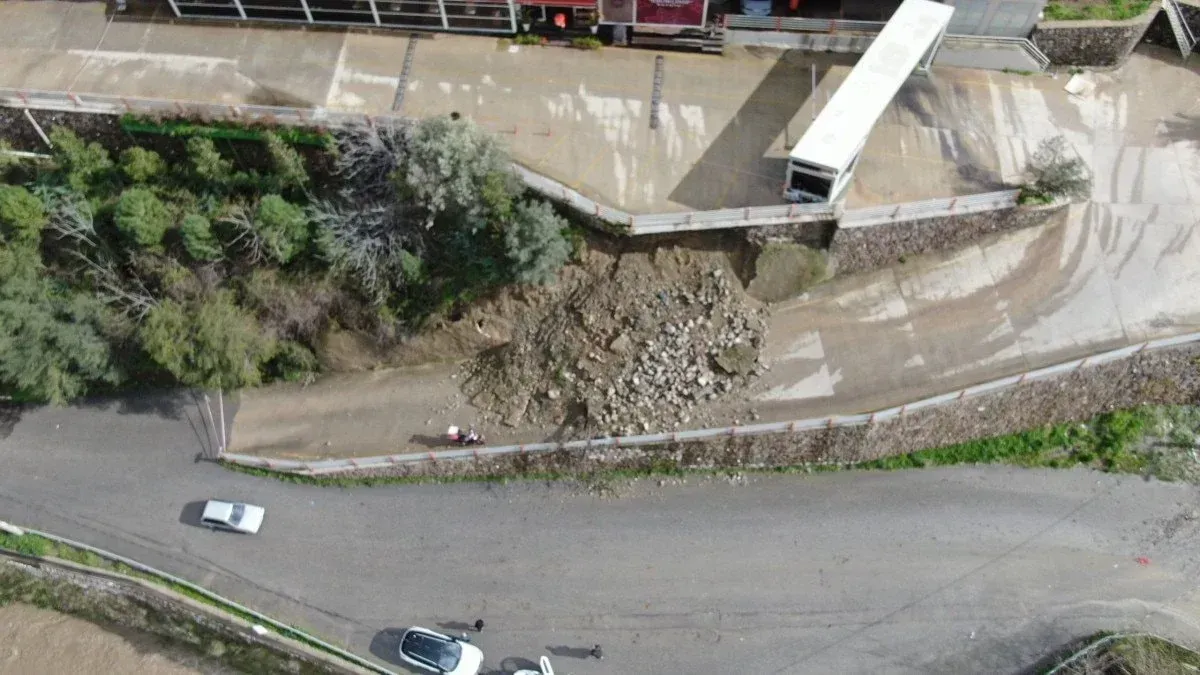 İzmir’de son dönemde kaydedilen ekstrem yağışlar, kentin jeolojik yapısındaki kırılganlıkları