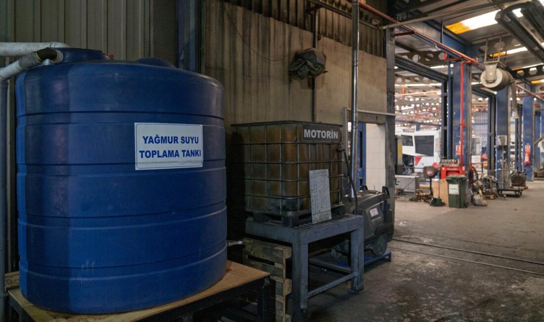 İzmir Büyükşehir Belediyesi, "Gökten yağan her damla bir hazinedir" diyerek