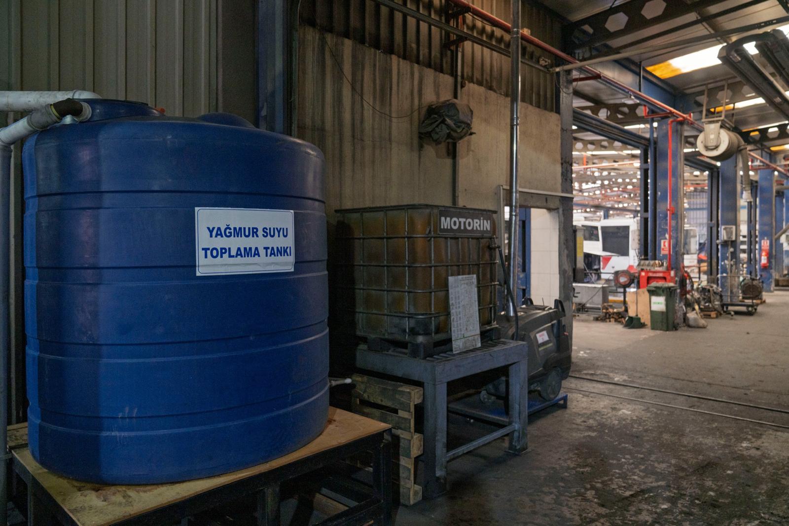 İzmir Büyükşehir Belediyesi, "Gökten yağan her damla bir hazinedir" diyerek