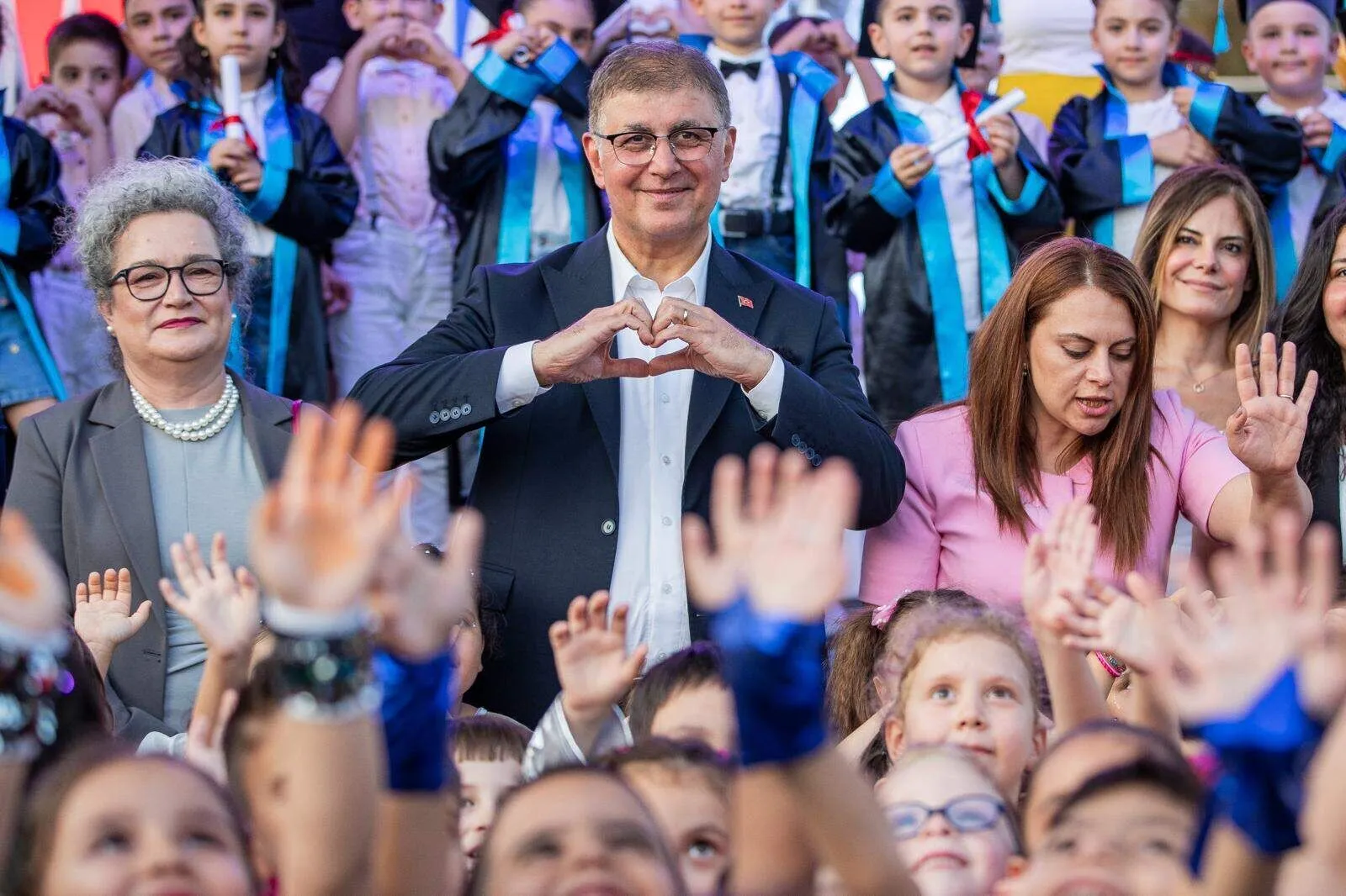 İzmir’de "kreş" krizi: Bakanlıktan İzBB’ye 'kapatın' talimatı!