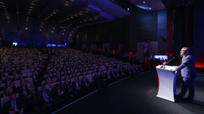 İzmir Büyükşehir Belediye Başkanı Dr. Cemil Tugay, Ankara’daki tarihi "Milletle