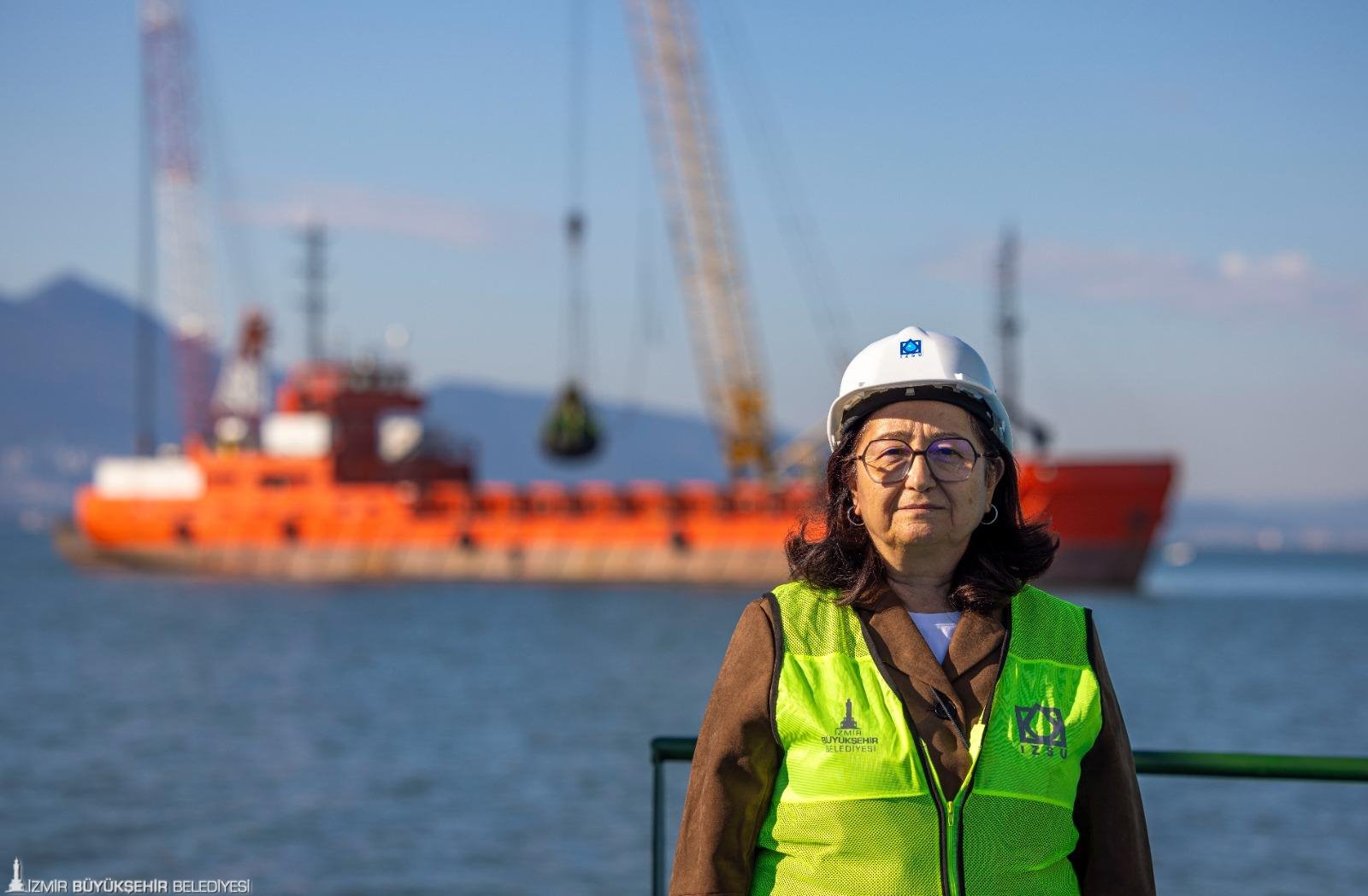 İzmir Körfezi'nin kuzeyinde nefes kesen operasyon: 1 milyon ton çamur çıkarıldı