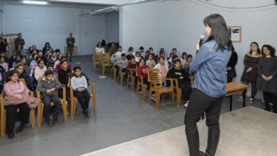 İzmir’in pilot okullarında iklim alarmı! Büyükşehir Belediyesi ve Çocuk Meclisi