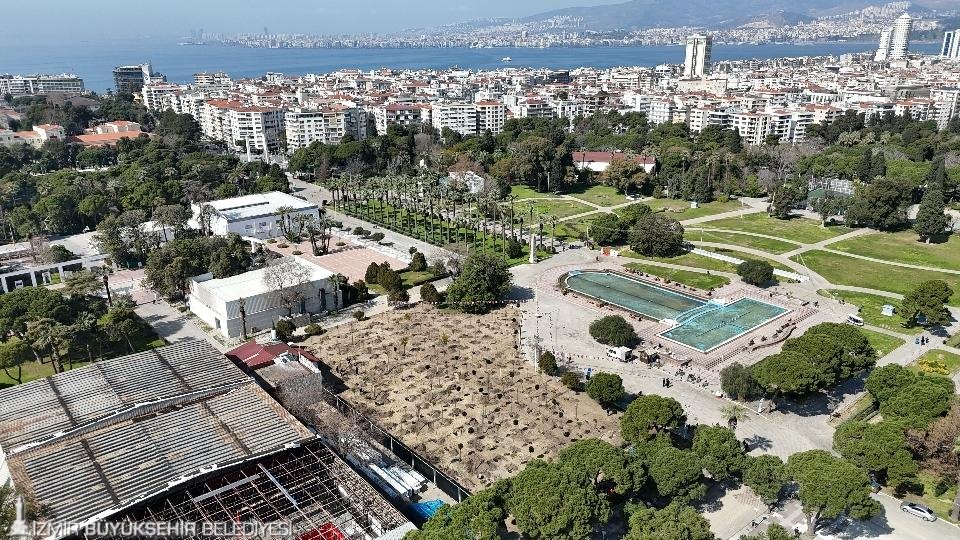 İzmir'e 190 yeni nefes: Beton söküldü, umut filizlendi