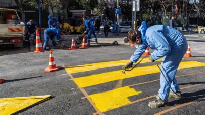 İzmir’in en işlek arterlerinden biri olan Vasıf Çınar Bulvarı’nda yaya