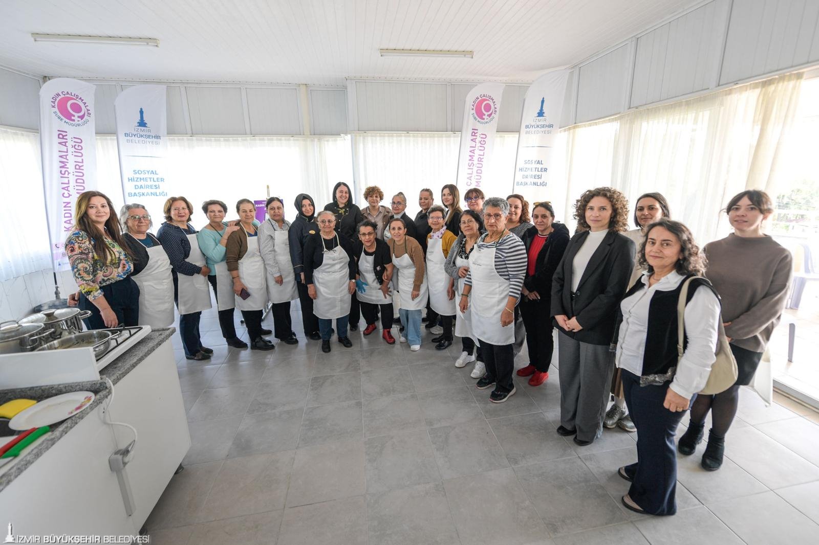 İzmir'de 'mahalle mutfağı' dönemi: Tencereler 'dayanışma' için kaynıyor