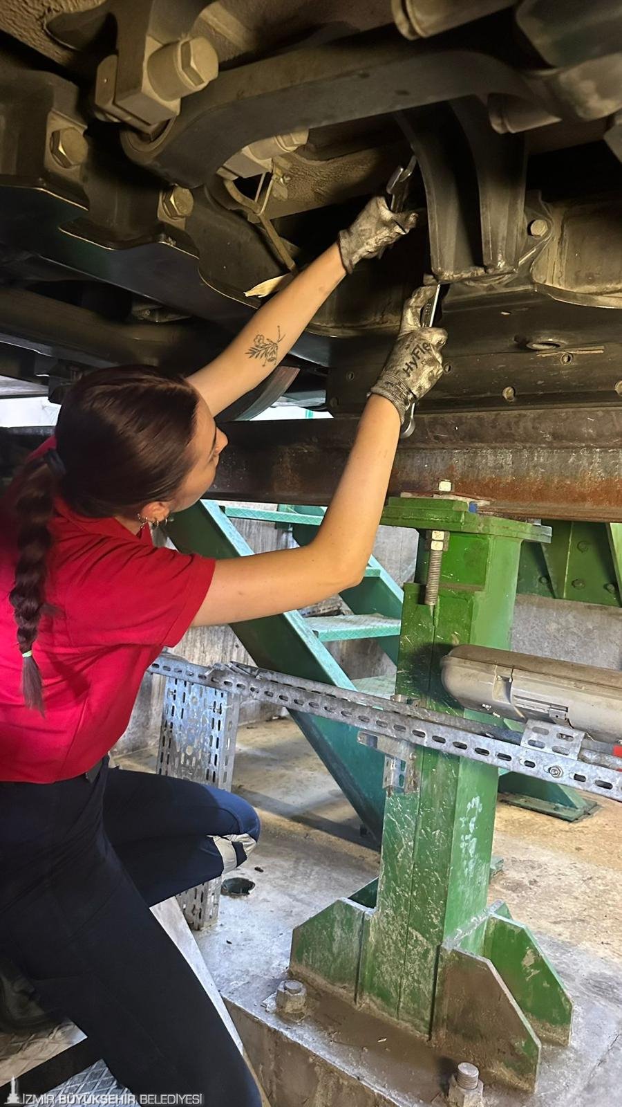 Raylarda kadının gücü: 'Kadın isterse herşeyi başarır'