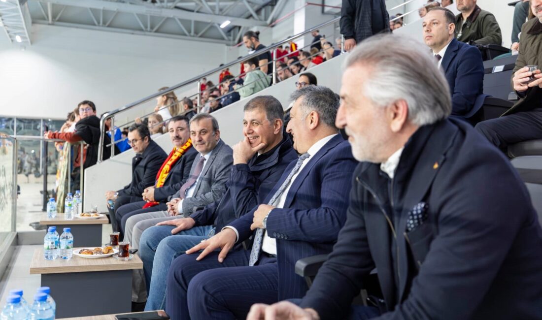 İzmir’de suyun sultanlarından Avrupa sahnesinde muazzam başlangıç! Göztepe Kadın Sutopu