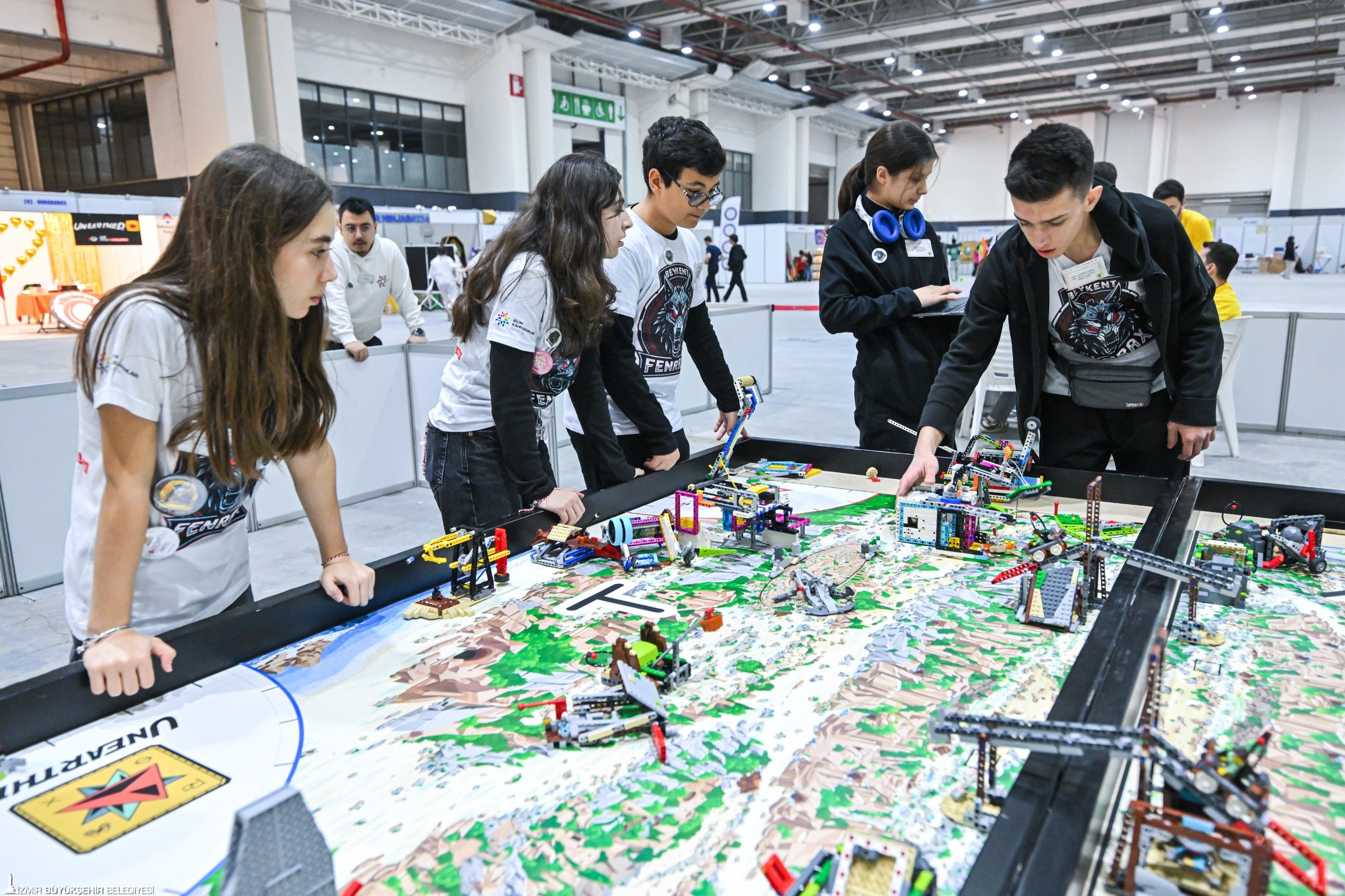 FIRST LEGO League Ulusal Turnuvası Fuar İzmir’de: 74 takım, 750 'bilim kahramanı' yarışıyor!