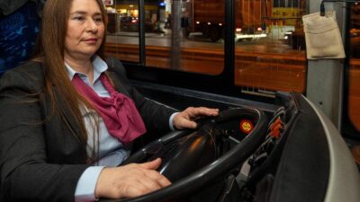 İzmir’in yolları, 8 Mart Dünya Kadınlar Günü öncesinde ESHOT’un "direksiyon