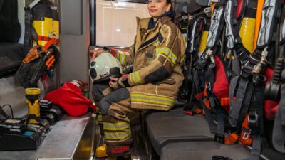 İzmir’in alevlerle savaşan cesur yüreği! 

Çocukluk hayalinin peşinden giden 24