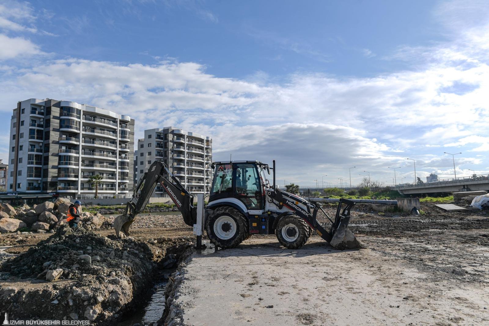 Çiğli trafiğindeki düğüm çözülüyor: 15 dakikalık yol bir dakikaya iniyor
