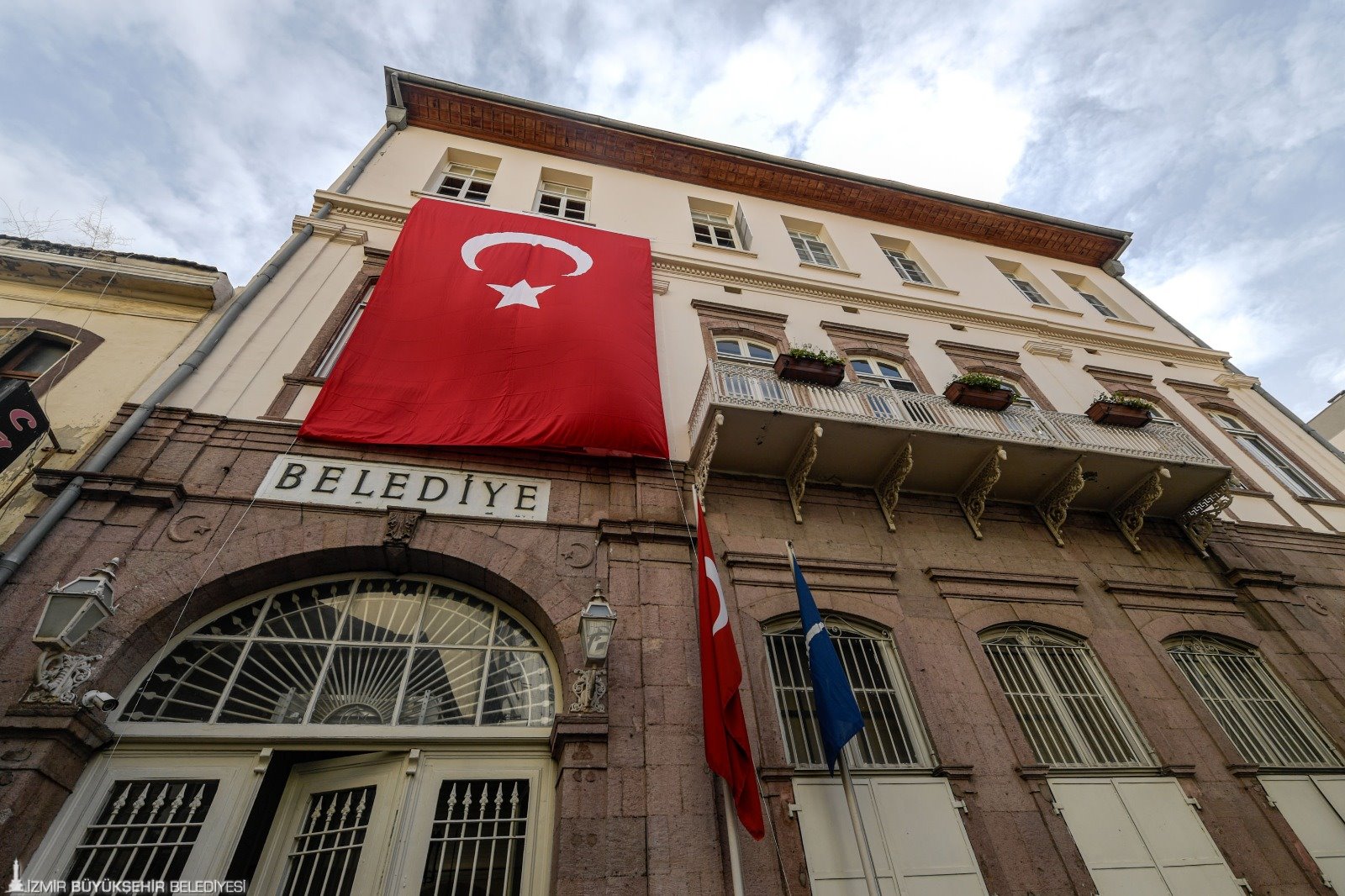 Büyükşehir Meclisi’nden Vakıflar’a tahliye tepkisi: '3 yapımıza el konma girişimi var'