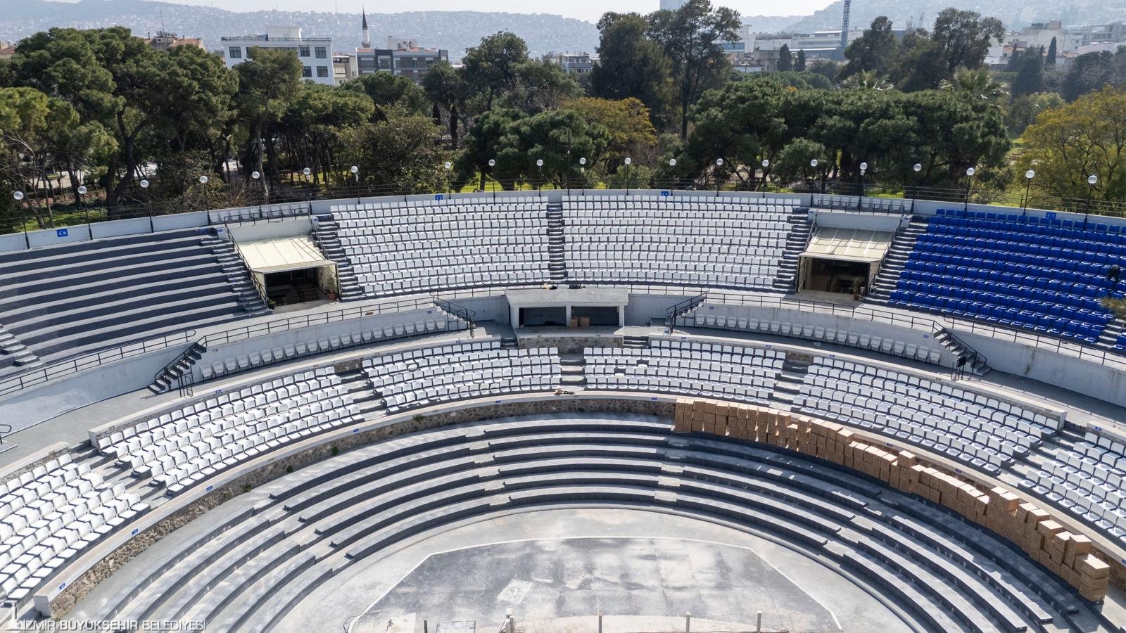 İzmir'in sanat mabedi Kültürpark Atatürk Açık Hava Tiyatrosu yenileniyor
