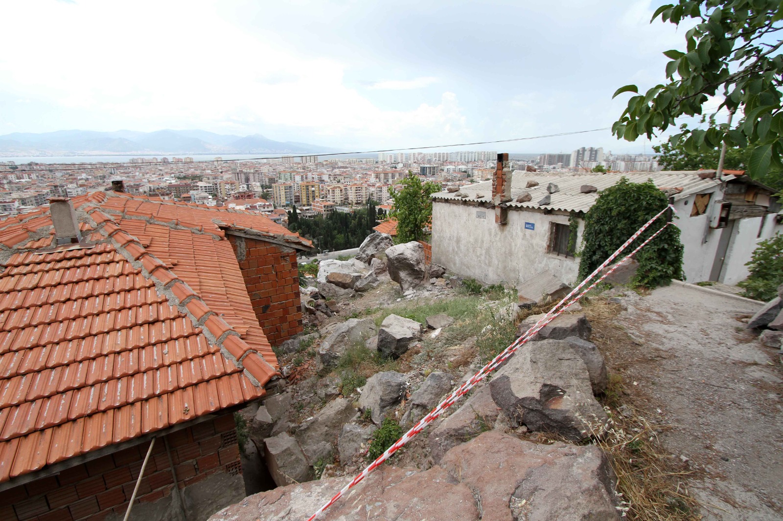 Karşıyaka Belediyesi 13 yıllık düğümü çözdü: Taş ocağı bölgesinde planlar yürürlükte 1 Karşıyaka Belediyesi 13 yıllık düğümü çözdü: Taş ocağı bölgesinde planlar yürürlükte