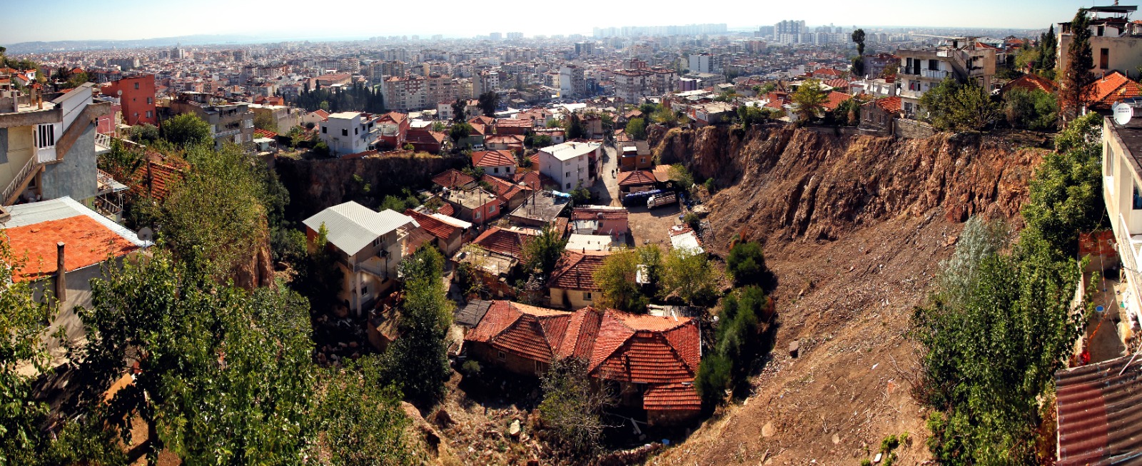 Karşıyaka Belediyesi 13 yıllık düğümü çözdü: Taş ocağı bölgesinde planlar yürürlükte 2 Karşıyaka Belediyesi 13 yıllık düğümü çözdü: Taş ocağı bölgesinde planlar yürürlükte