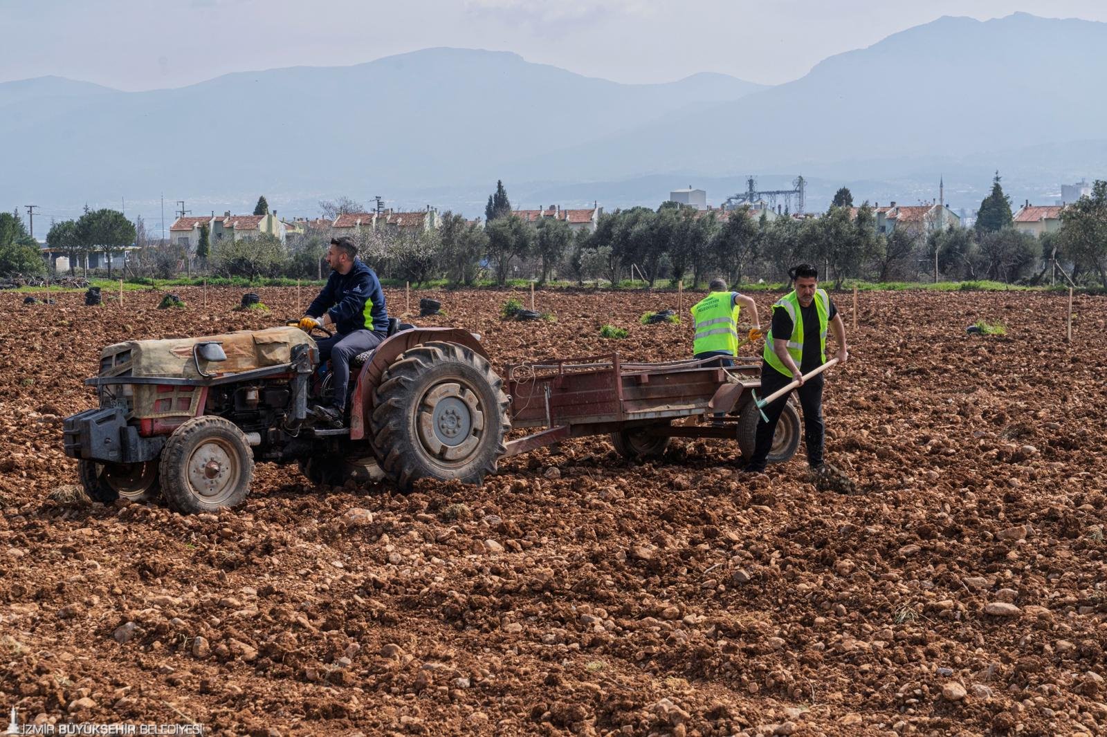 Gözyaşlarını sevince dönüştüren 'dayanışma': Ahmet Amca'nın umudu yeniden yeşerdi