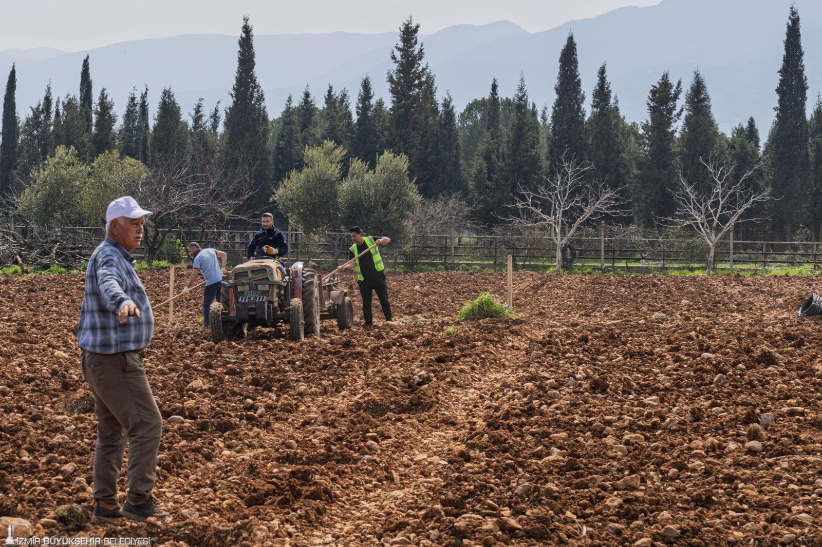 Gözyaşlarını sevince dönüştüren 'dayanışma': Ahmet Amca'nın umudu yeniden yeşerdi