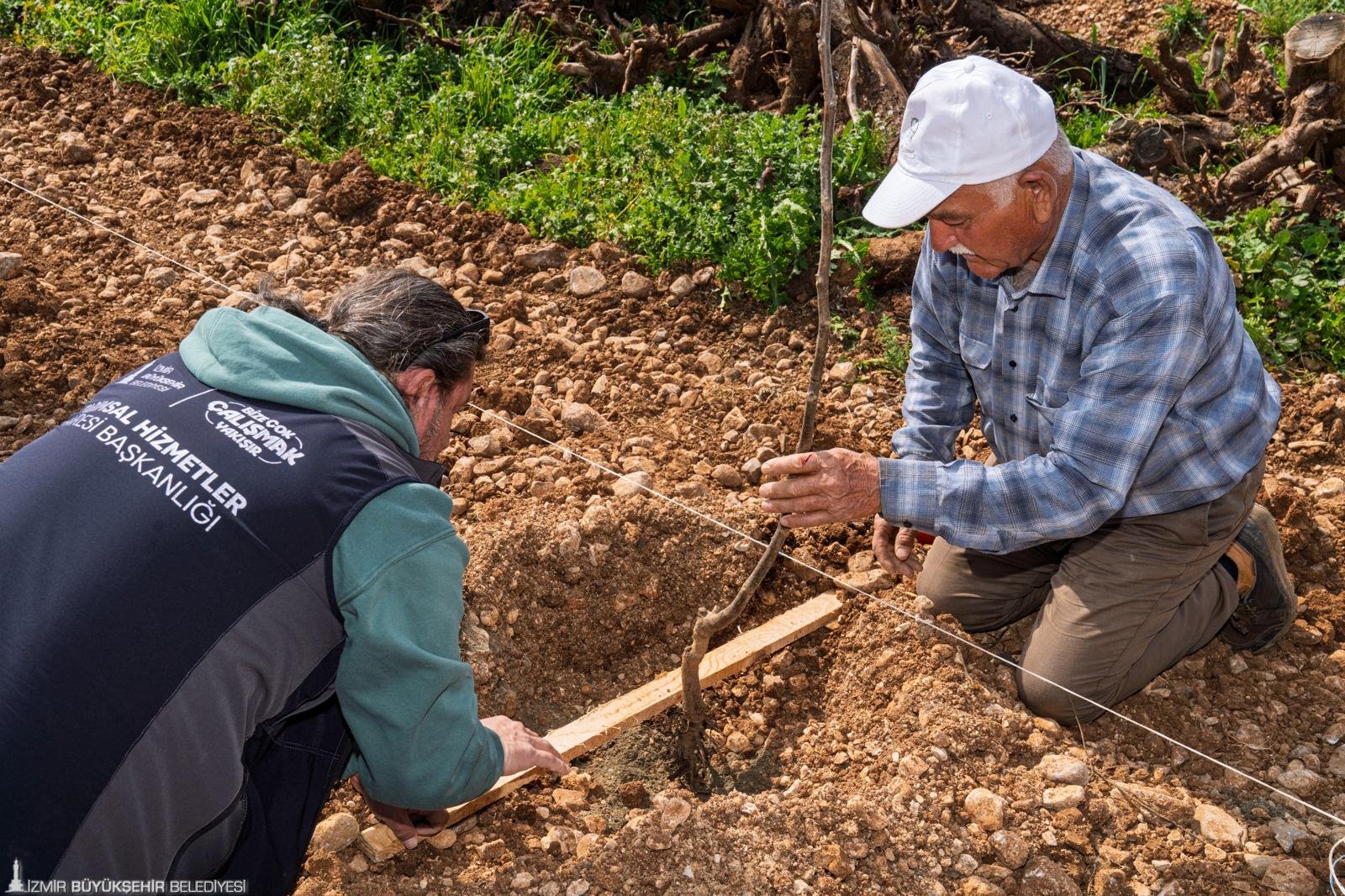 Gözyaşlarını sevince dönüştüren 'dayanışma': Ahmet Amca'nın umudu yeniden yeşerdi