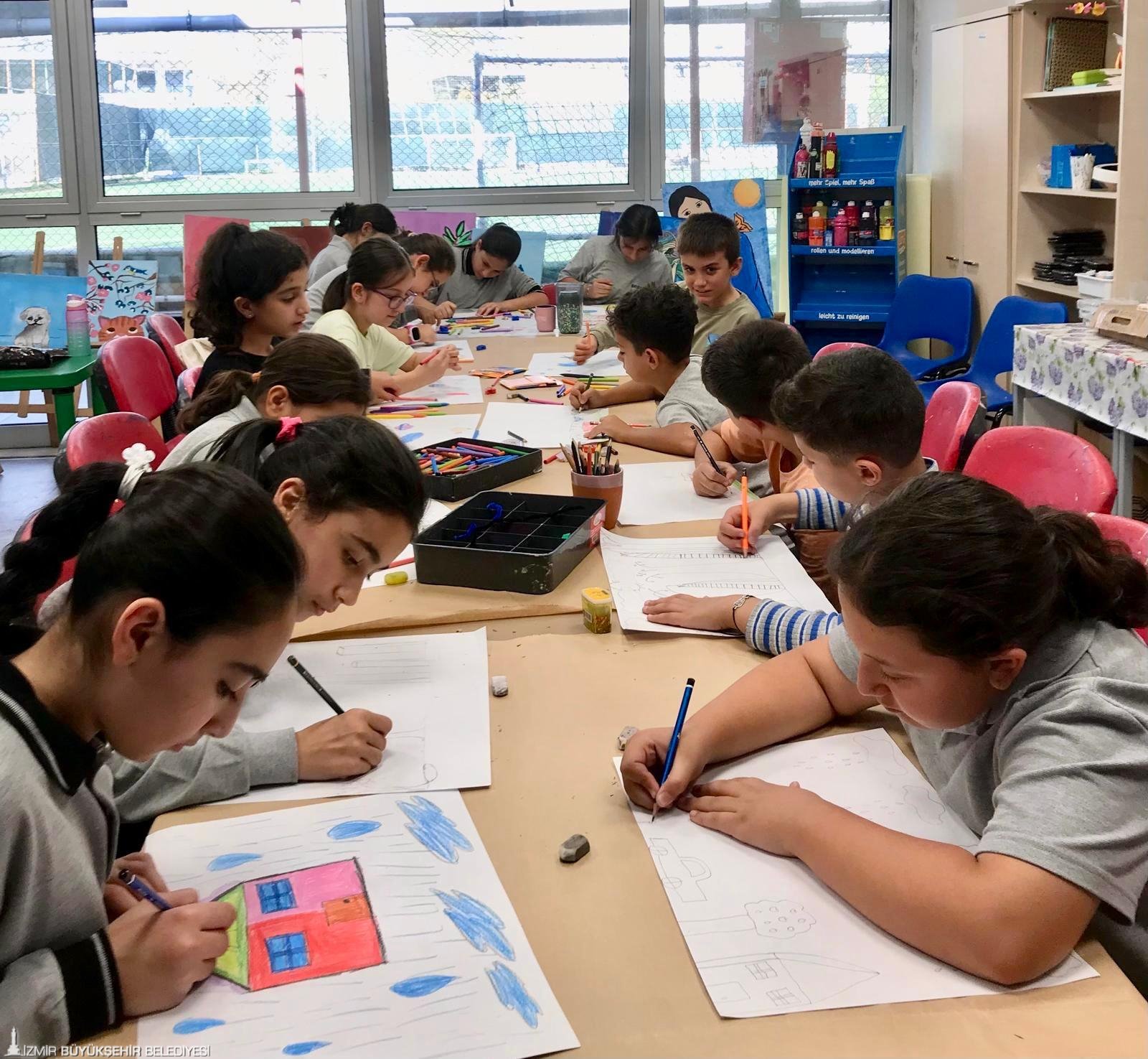 İzmir'de kadın ve çocuk odaklı sosyal politikalar: