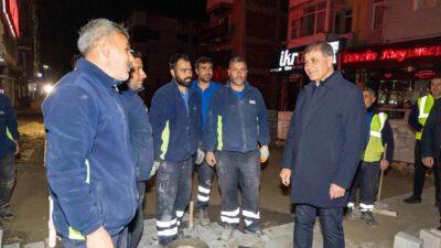 İzmir’in yolları gece gündüz süren hummalı bir çalışmayla yenileniyor! 

İzmir