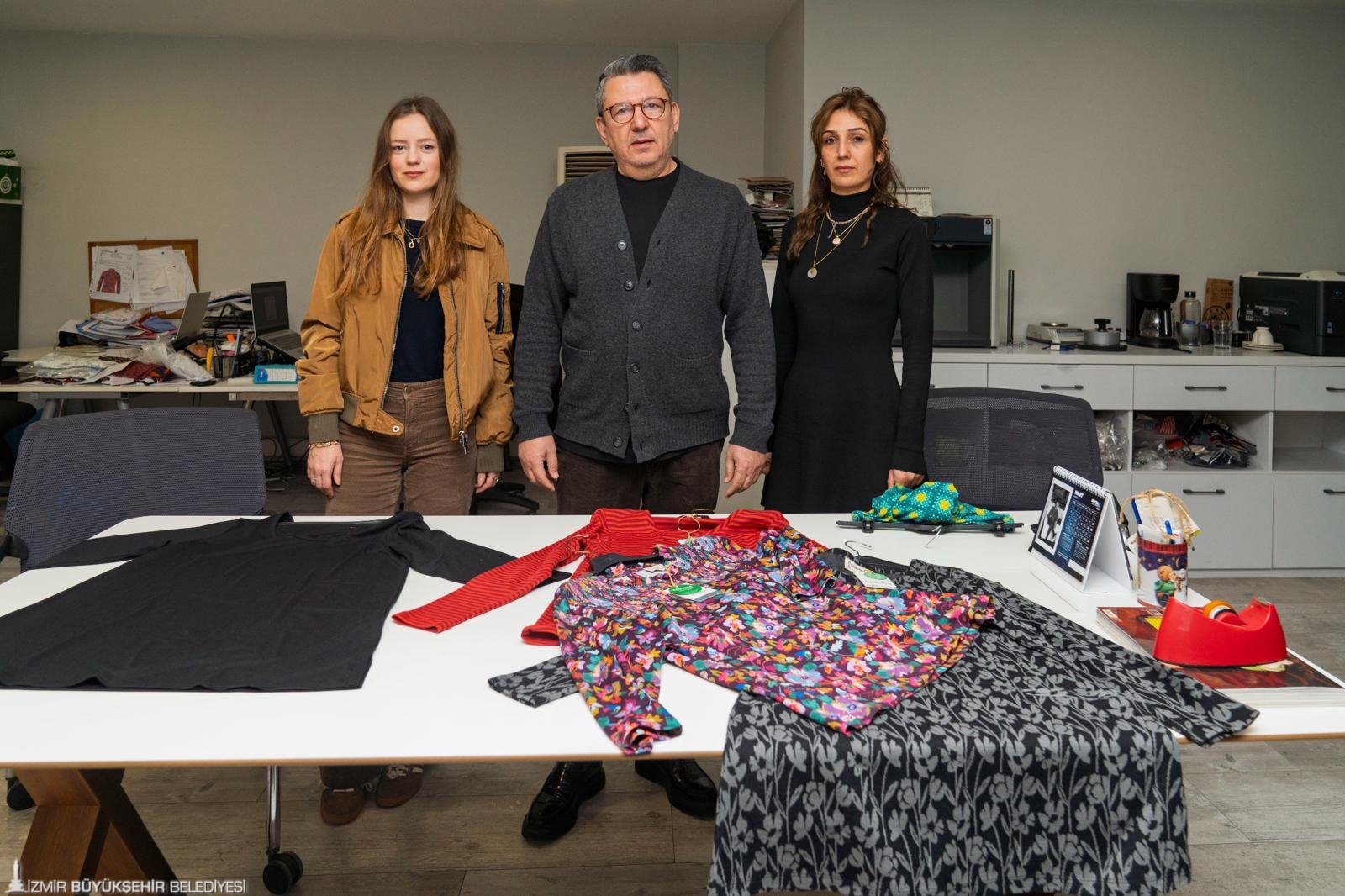 İzmir’in atık dönüşümü sanayiye sıçradı: MTK Sitesi "Mavi Poşet" ile dönüşüyor! 6 İzmir’in atık dönüşümü sanayiye sıçradı: MTK Sitesi "Mavi Poşet" ile dönüşüyor!